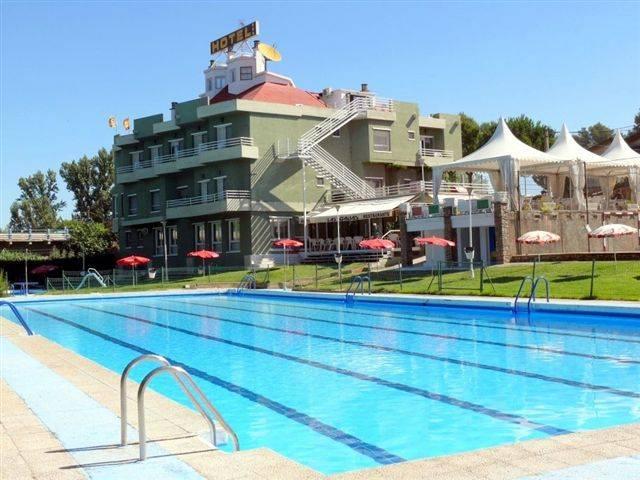 Hotel Restaurante Las Galias Zuera Екстер'єр фото