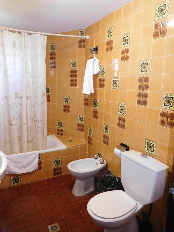 Hotel Restaurante Las Galias Zuera Екстер'єр фото