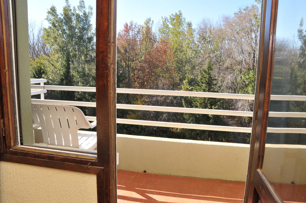 Hotel Restaurante Las Galias Zuera Екстер'єр фото
