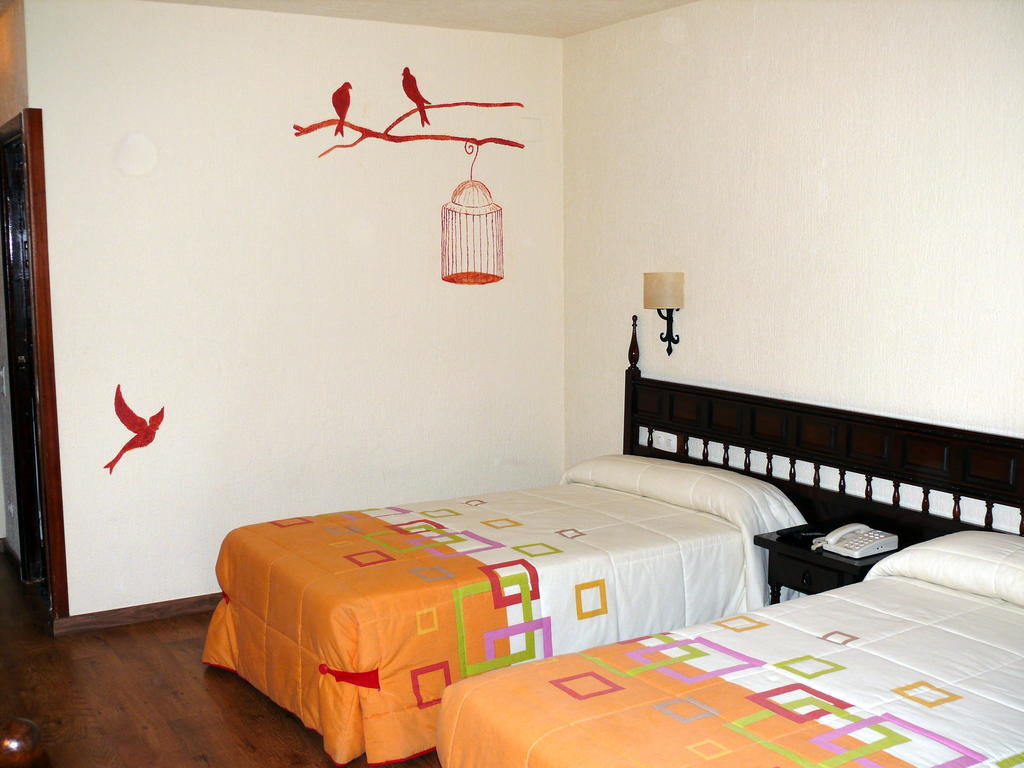 Hotel Restaurante Las Galias Zuera Екстер'єр фото