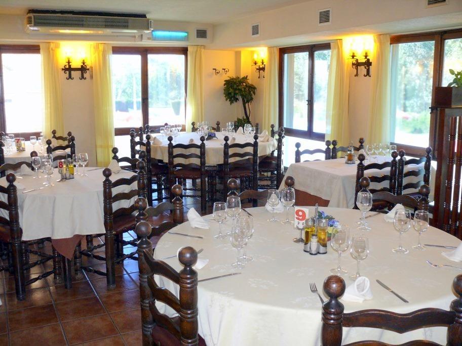 Hotel Restaurante Las Galias Zuera Ресторан фото